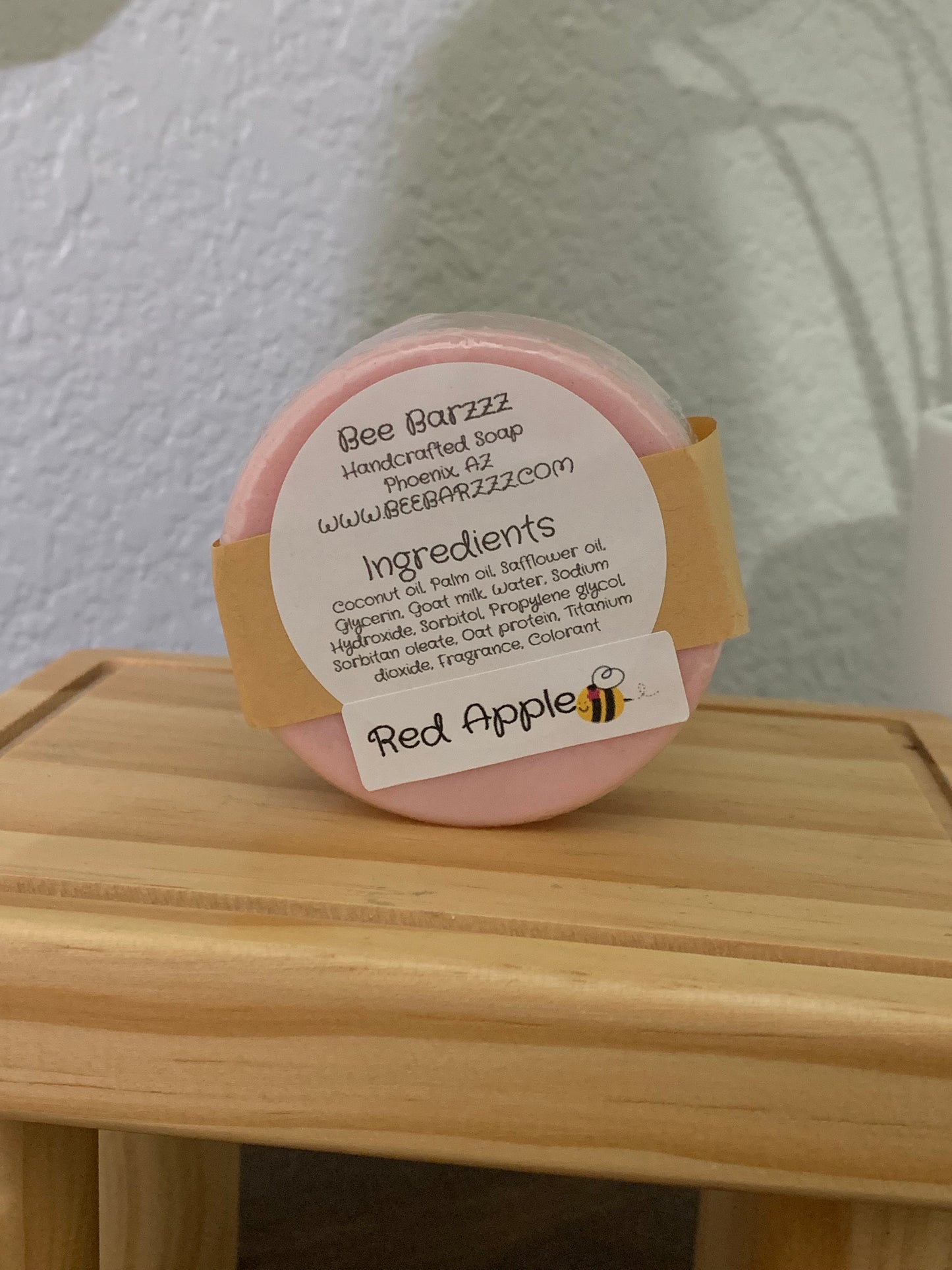 Rich and Creamy Goat Milk Loofah Bars: Gently Exfoliate and Nourish Your Skin